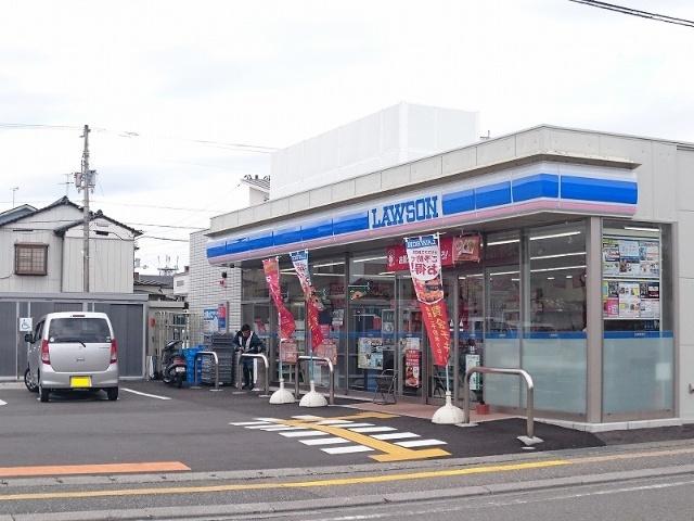 ローソン高知介良乙店：247m
