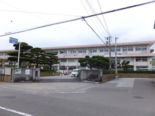 高知市立城北中学校：1613m