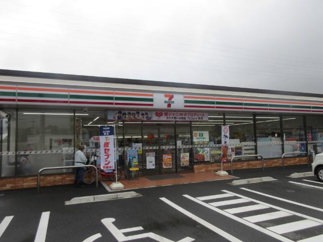 セブンイレブン高知鴨部1丁目店：393m
