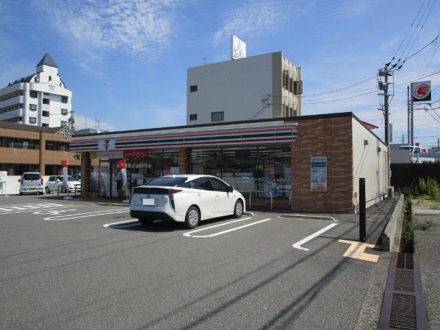 セブンイレブン高知一宮南町店：224m