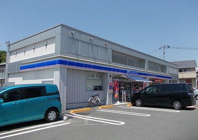ローソン 高知大津店：700m