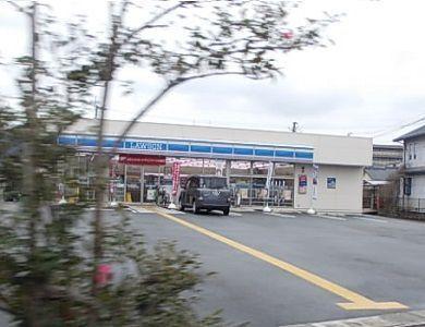 ローソン 高知鴨部三丁目店：700m