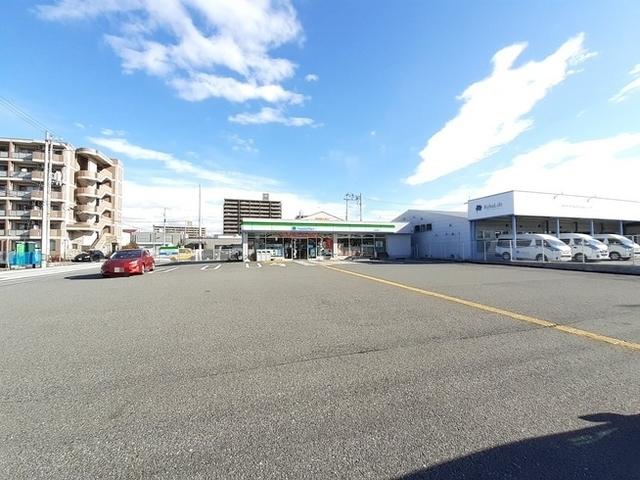 ファミリーマート 高知仲田町店：31m