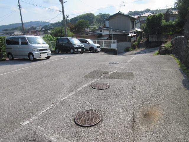 あうんハイツ（101） 駐車場