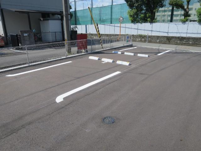 宮ノ丸トウロデン・１（101） 駐車場