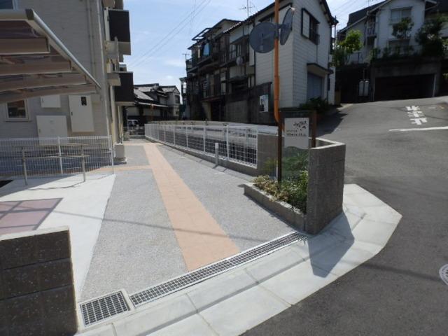 ホワイト　ヒル（103） エントランス
