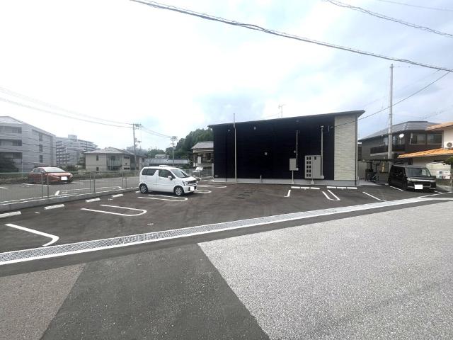 シエロガーデン高知（204） 駐車場