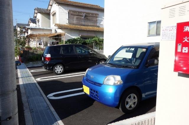 シャルール（202） 駐車場