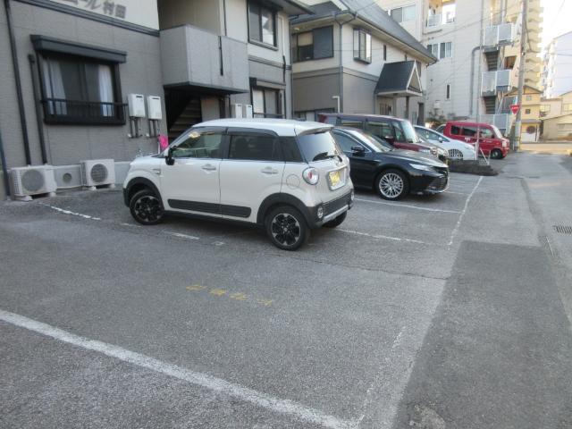 ハイカムール村田（101） 駐車場