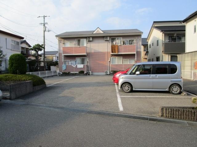 コモドハイツＢ（101） 駐車場