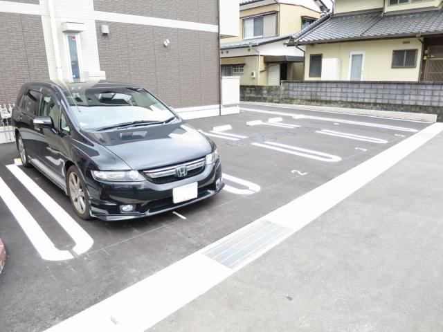 グランディョーゾ　レガーメ（301） 駐車場