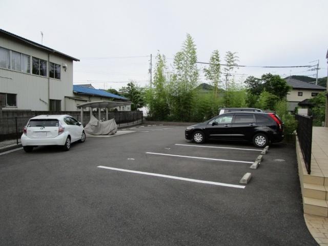 ソラーナ長崎（203） 駐車場