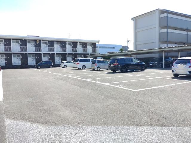 サンポートハイム高須（学生プラン※2年以上ご入居できる学生さん）（307） 駐車場