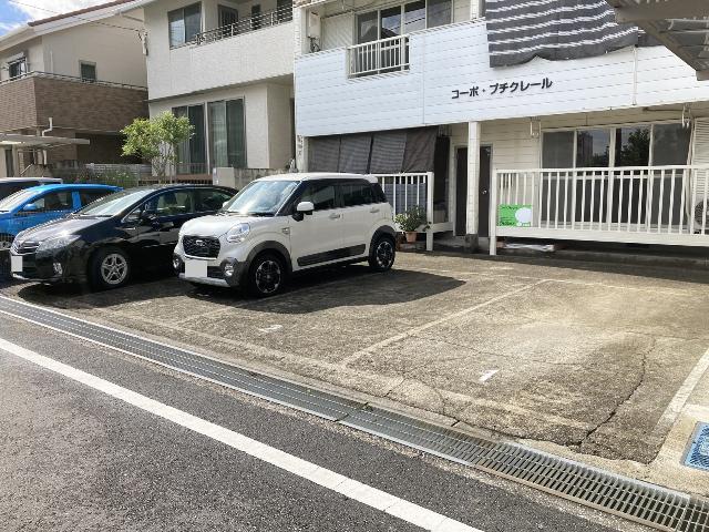 コーポ・プチクレール（2F-nisi） 駐車場