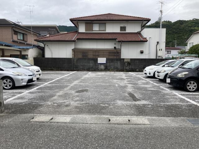 和厚モータープール（普通車区画） 外観