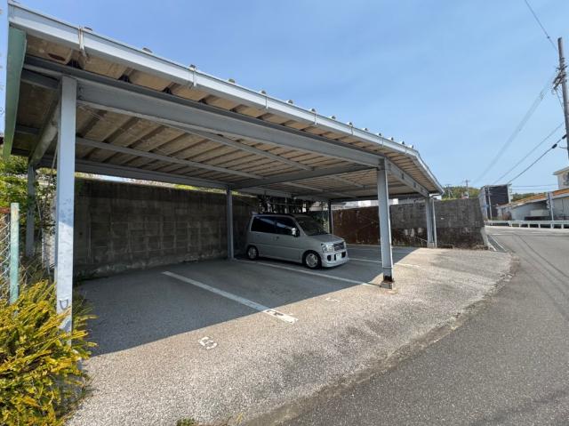北川屋根付き駐車場（屋根付き普通車区画） 外観