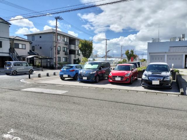 アデッソパーキング（普通車区画） 駐車場