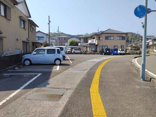 秦三パーキング（普通車区画） 駐車場