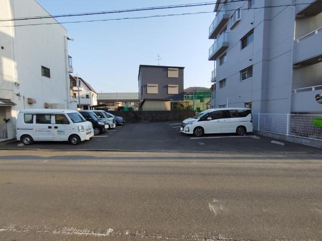 東海ビル駐車場（小型車区画） 外観