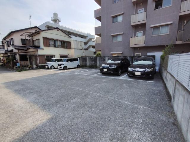 吉田町パーキング（普通車区画） 駐車場