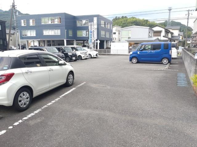 ハイツKURA　B棟（B303） 駐車場