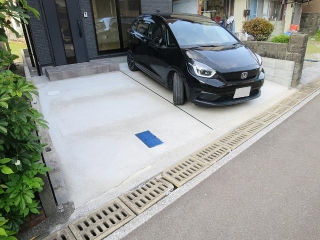 薊野西町2丁目4-37貸家（-） 駐車場