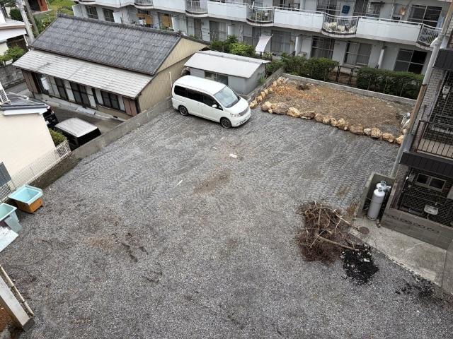 シャンテ南竹島　南棟（11〜15号室）（312） 駐車場