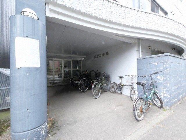 メゾン中島 エントランス