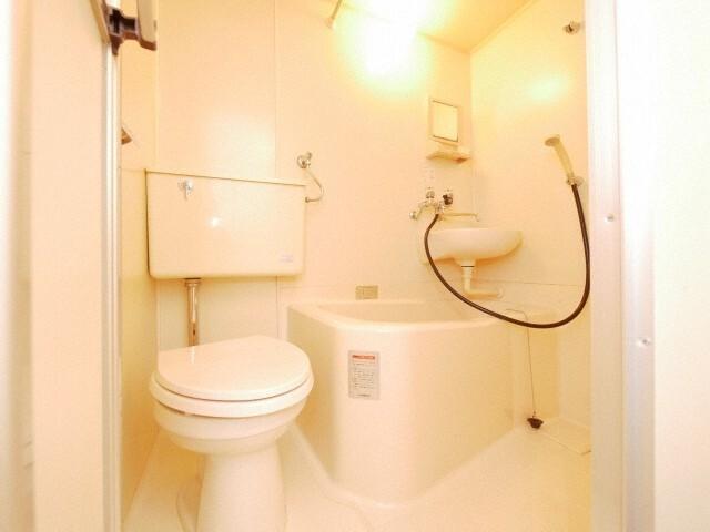 札幌市中央区南十七条西アパート トイレ