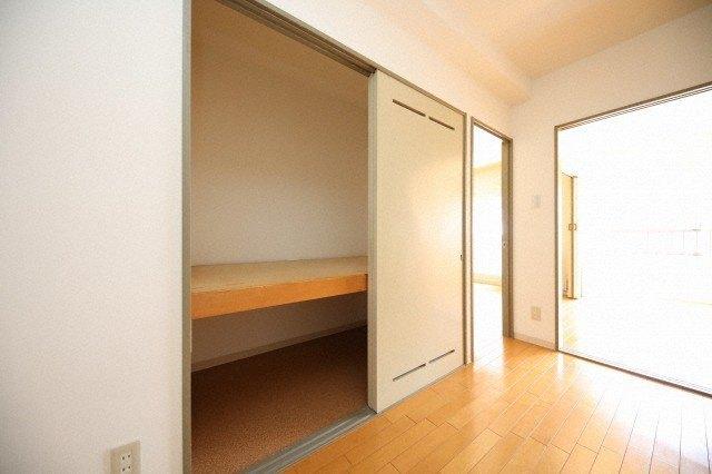 札幌市中央区南十三条西マンション 収納