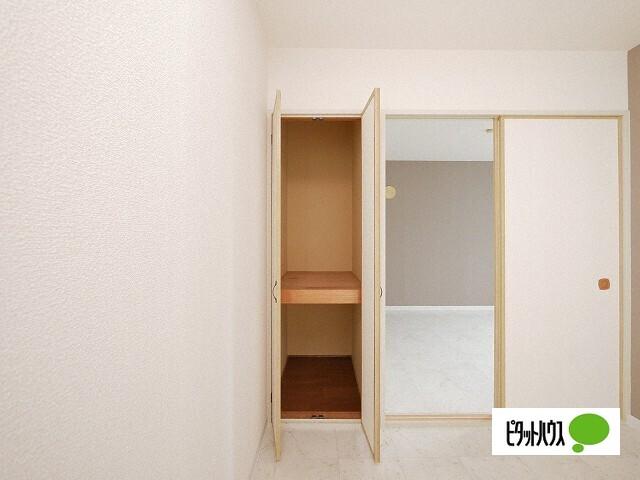 プレセアパレス 収納