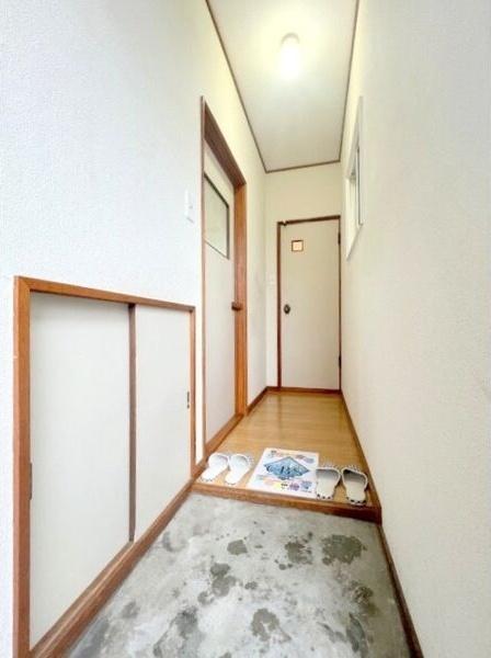 札幌市北区篠路十条アパート 玄関