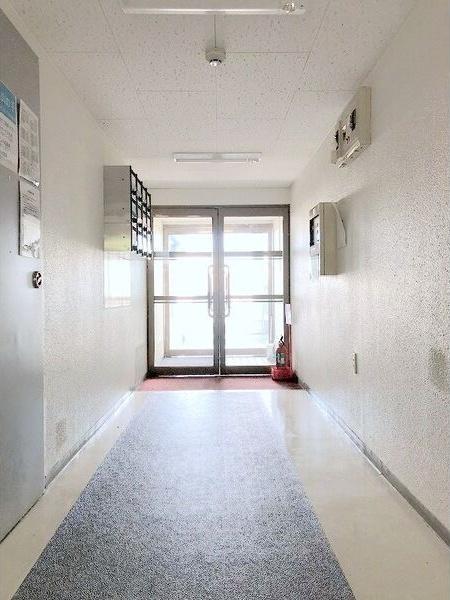 札幌市西区山の手七条マンション エントランス