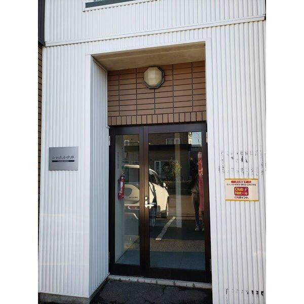 札幌市白石区栄通アパート エントランス