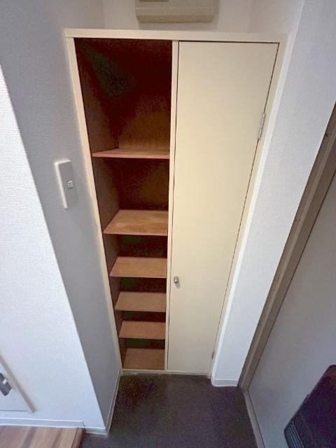 サンパレスN18 収納