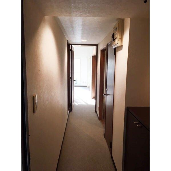 札幌市中央区南八条西マンション 玄関