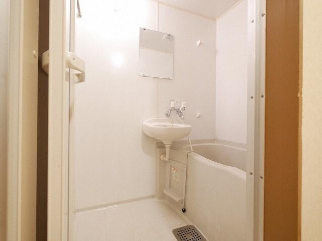 札幌市豊平区旭町アパート バス／シャワー