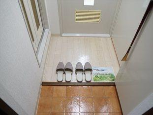 ルナハイツ南8条 玄関