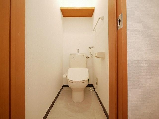 札幌市中央区南十条西アパート トイレ
