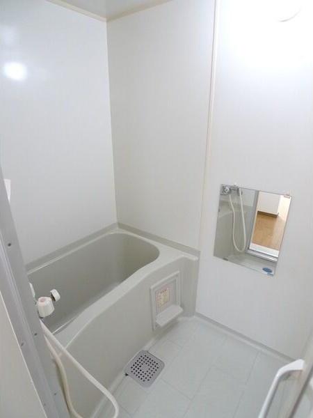 札幌市中央区北二条西アパート バス／シャワー
