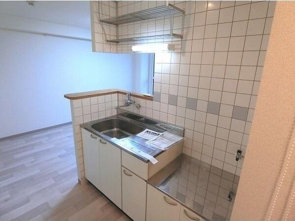 札幌市中央区南十三条西マンション キッチン