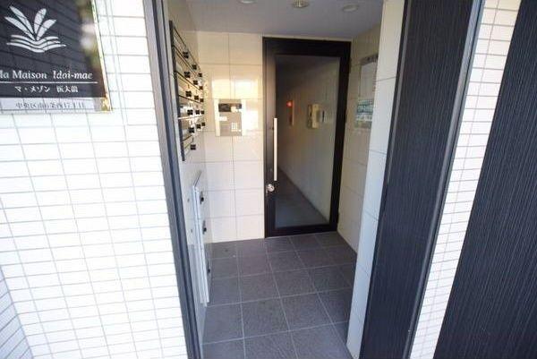 札幌市中央区南六条西マンション エントランス
