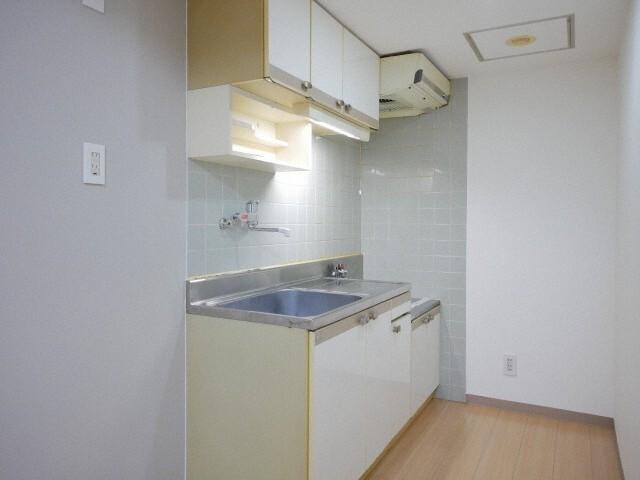 札幌市中央区北六条西マンション キッチン