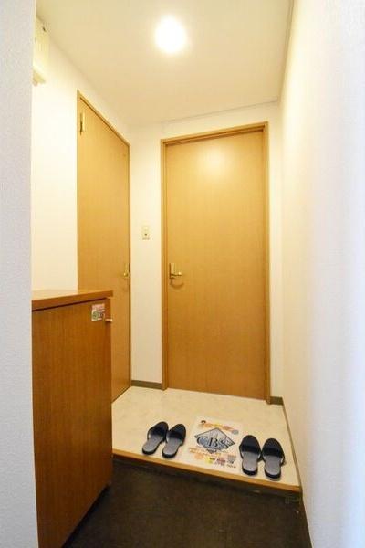 恵庭市京町マンション 玄関