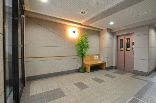 札幌市中央区南十七条西マンション エントランス