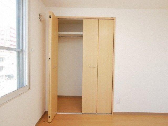 札幌市中央区南十七条西マンション 収納