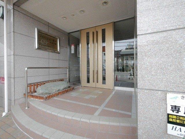 札幌市中央区南九条西マンション エントランス