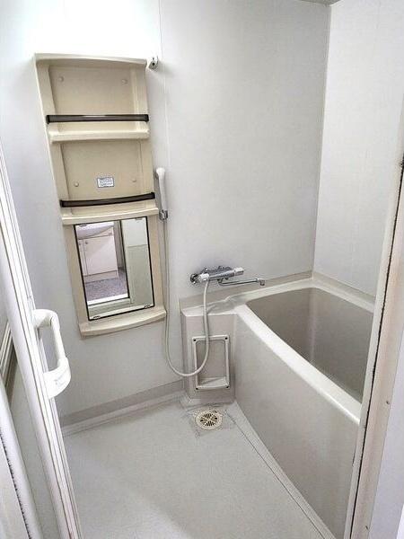 札幌市豊平区中の島一条マンション バス／シャワー