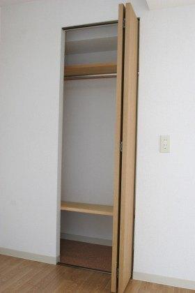 クリオ行啓通参番館 収納