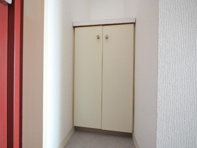 プレサント南5西9 収納